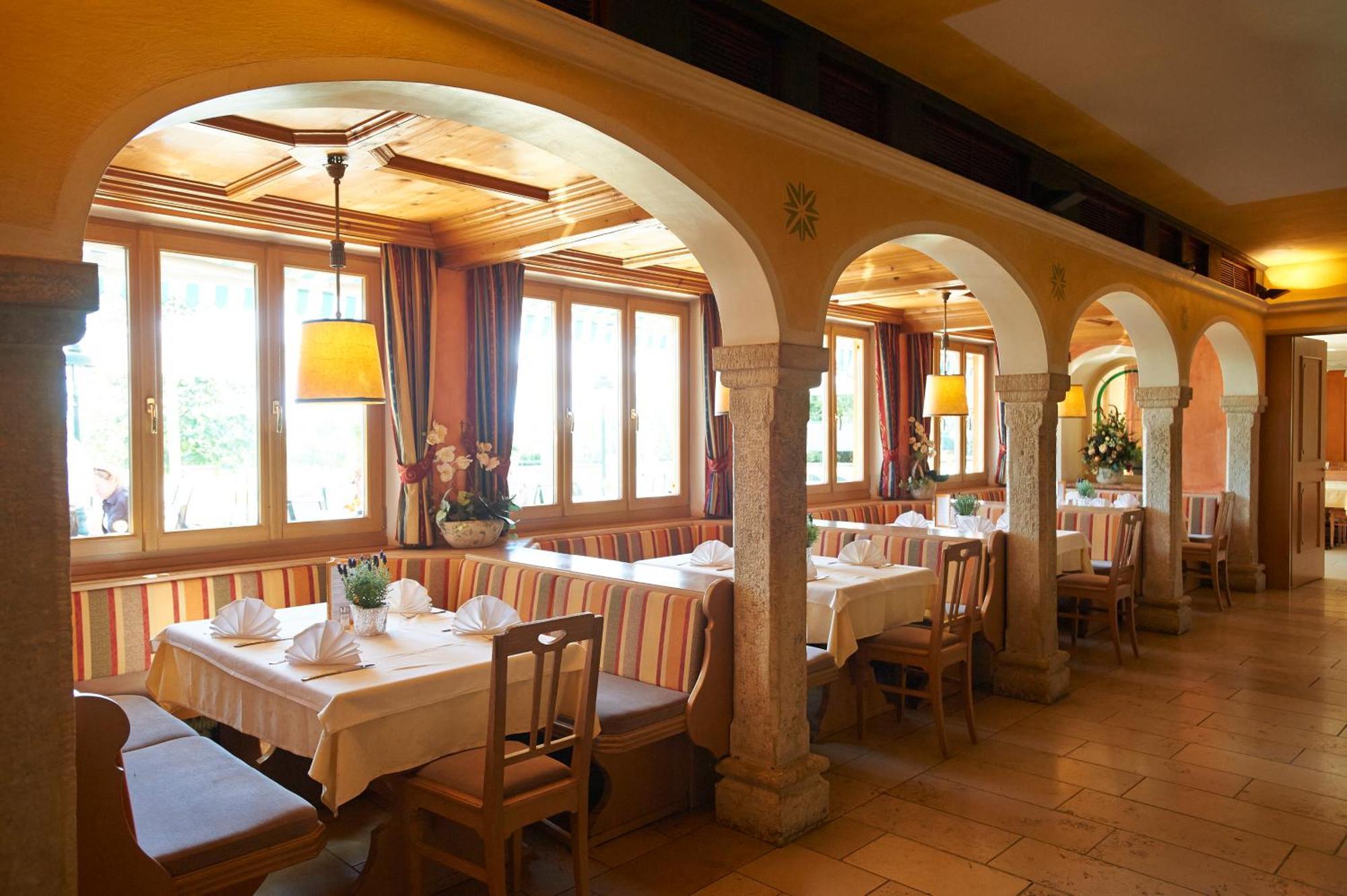 Gastagwirt Hotel Eugendorf Buitenkant foto